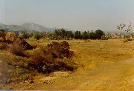 Entrance area/parking reverse view